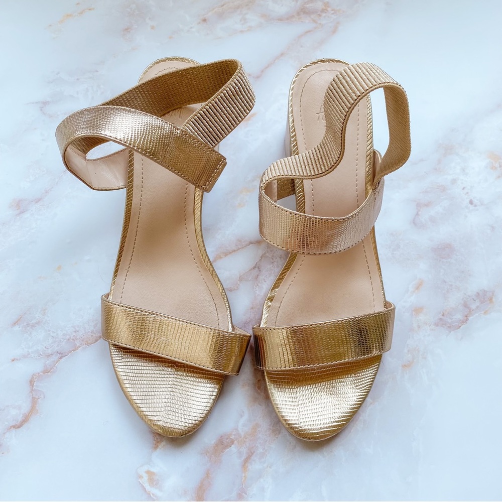 💥H&M Strappy gold sandals💥